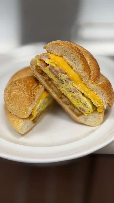 Breakfast sandwich